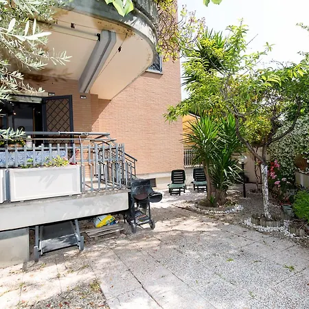 דירה La Casetta Di Gio With Private Garden רומא